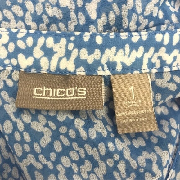 Chico’s Dotted Button-Up Blouse Size Medium - Picture 10 of 11